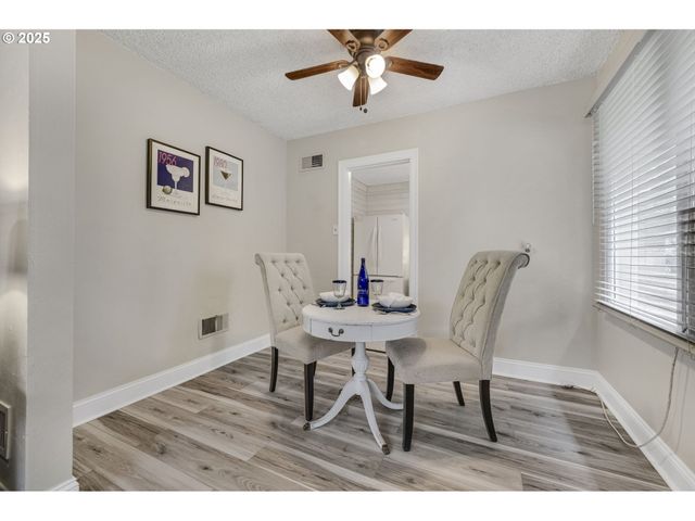 2309 Se 135TH Ave, Portland, OR 97233