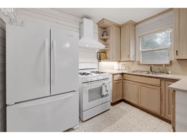 2309 Se 135TH Ave, Portland, OR 97233