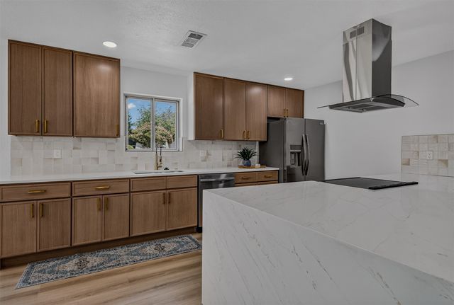 6 collins Court, Richardson, TX 75081
