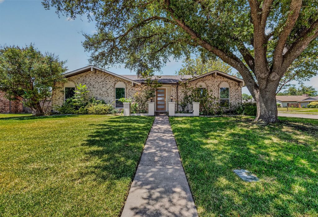 6 collins Court, Richardson, TX 75081