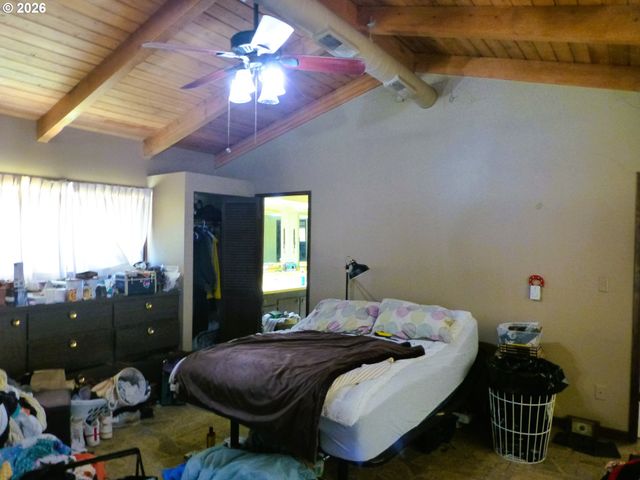 16222 Se OATFIELD Rd, Milwaukie, OR 97267