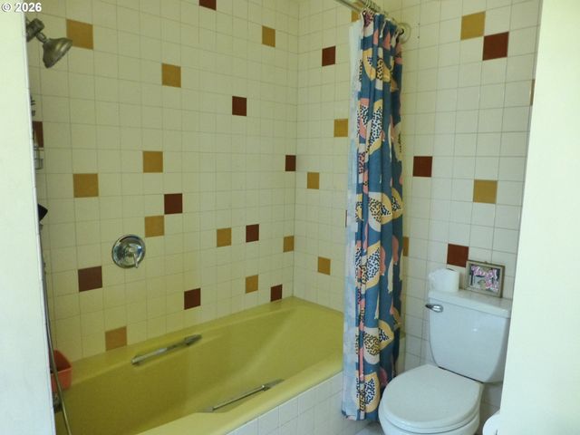 16222 Se OATFIELD Rd, Milwaukie, OR 97267