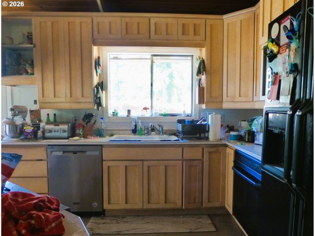 16222 Se OATFIELD Rd, Milwaukie, OR 97267