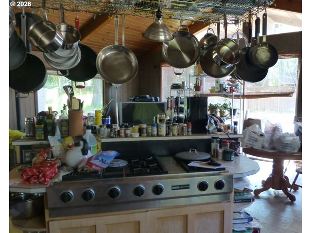 16222 Se OATFIELD Rd, Milwaukie, OR 97267