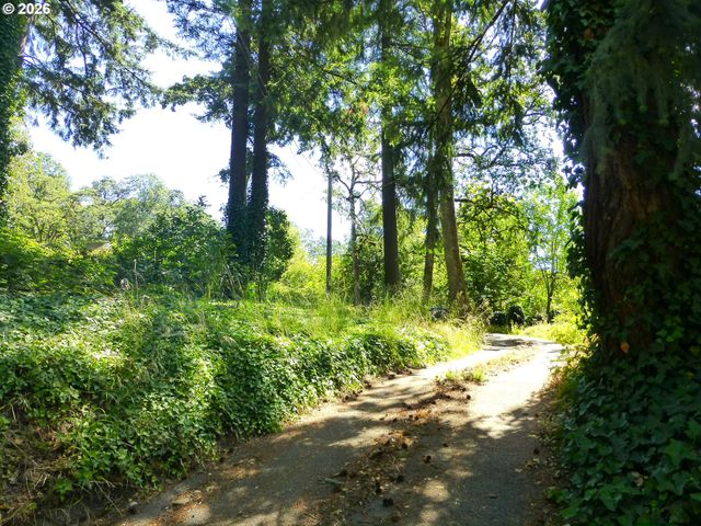 16222 Se OATFIELD Rd, Milwaukie, OR 97267