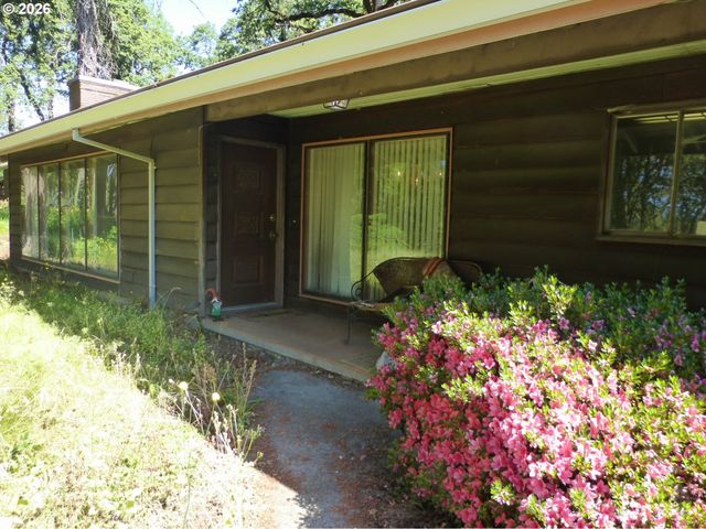 16222 Se OATFIELD Rd, Milwaukie, OR 97267