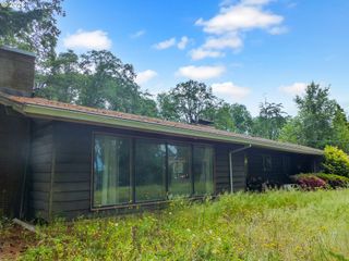 16222 Se OATFIELD Rd, Milwaukie, OR 97267