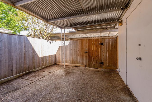 1425 Springrock Ln Lane, Houston, TX 77055