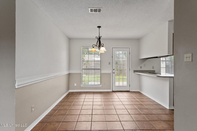 508 Woodward Drive, Ocean Springs, MS 39564