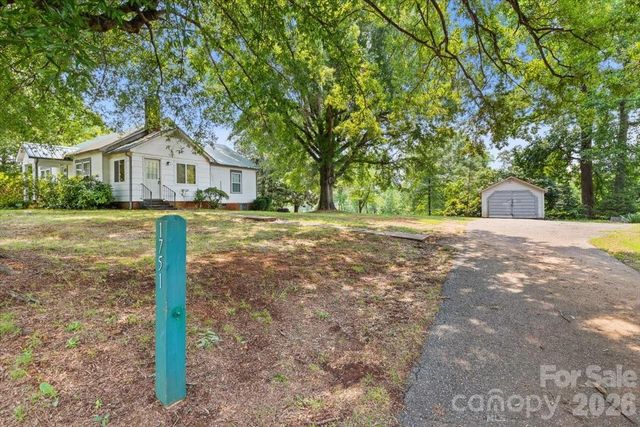1751 W NC 10 Highway, Newton, NC 28658