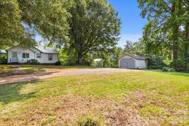 1751 W NC 10 Highway, Newton, NC 28658