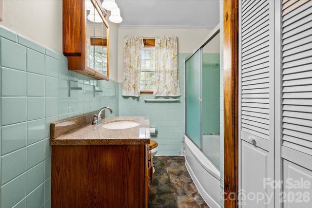 1751 W NC 10 Highway, Newton, NC 28658