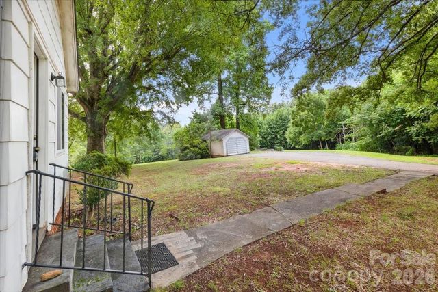 1751 W NC 10 Highway, Newton, NC 28658
