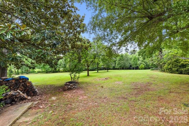 1751 W NC 10 Highway, Newton, NC 28658