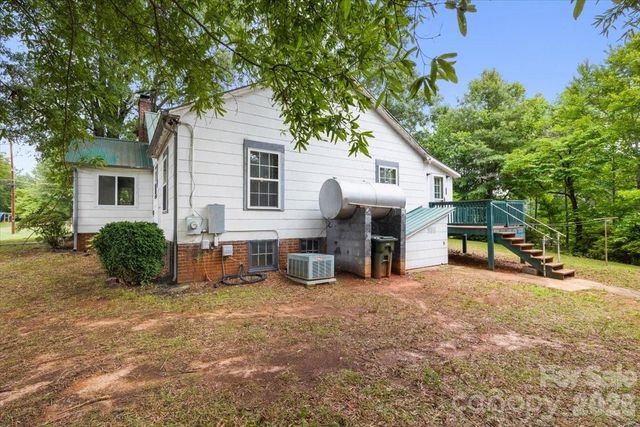 1751 W NC 10 Highway, Newton, NC 28658
