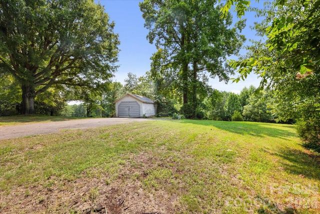 1751 W NC 10 Highway, Newton, NC 28658