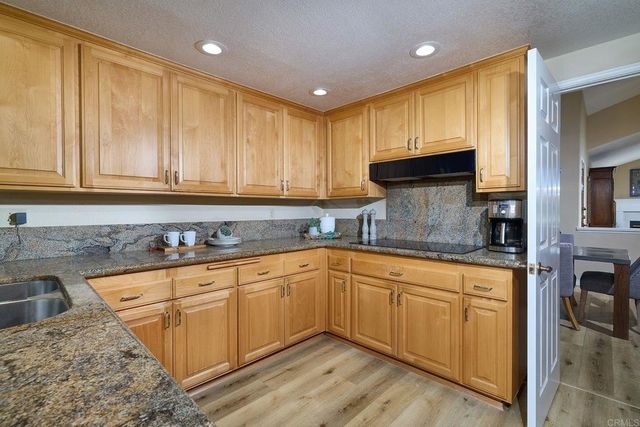 11973 Calle Parral, San Diego, CA 92128