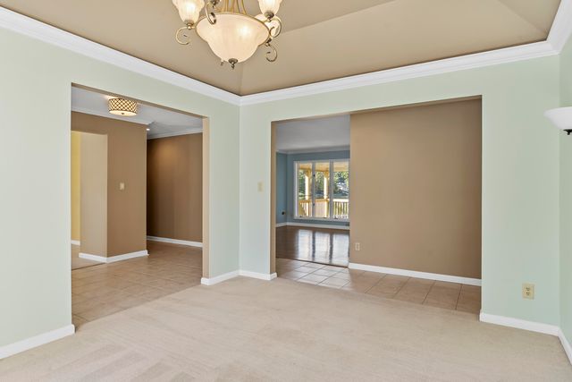 2747 E Rocklyn Road, Springfield, MO 65804