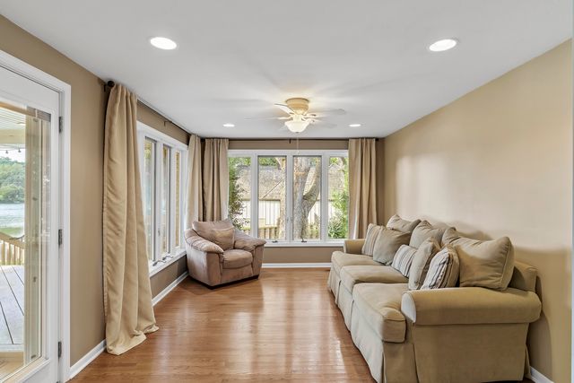 2747 E Rocklyn Road, Springfield, MO 65804