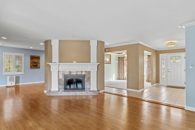 2747 E Rocklyn Road, Springfield, MO 65804