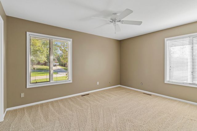 2747 E Rocklyn Road, Springfield, MO 65804