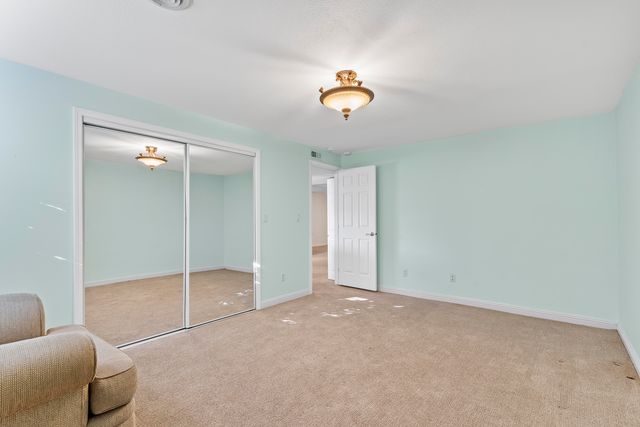 2747 E Rocklyn Road, Springfield, MO 65804