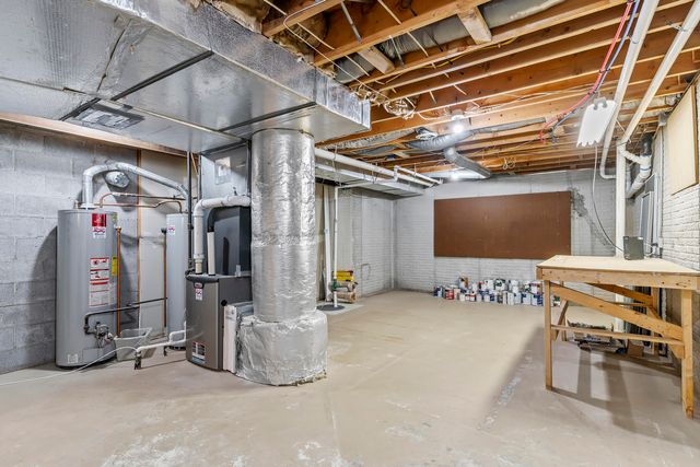 2747 E Rocklyn Road, Springfield, MO 65804