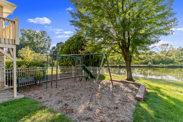 2747 E Rocklyn Road, Springfield, MO 65804