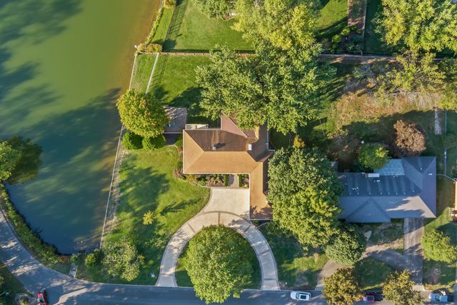 2747 E Rocklyn Road, Springfield, MO 65804