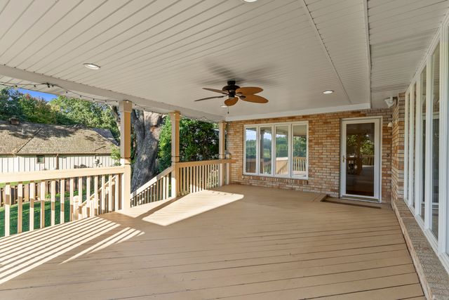 2747 E Rocklyn Road, Springfield, MO 65804