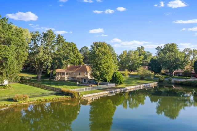 2747 E Rocklyn Road, Springfield, MO 65804