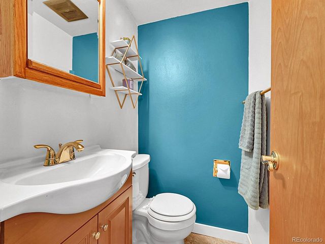 6956 Robb St, Arvada, CO 80004