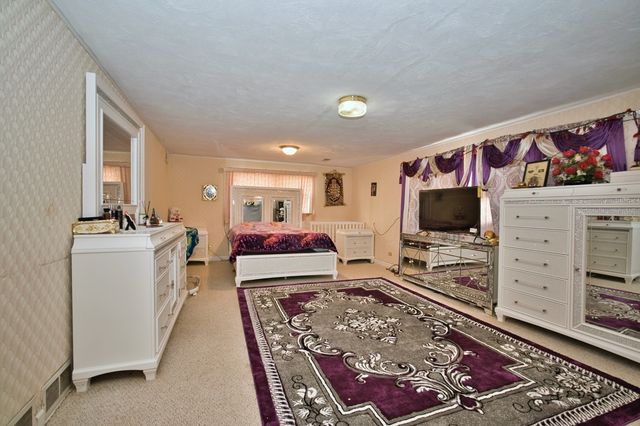 4454 Concord Lane, Skokie, IL 60076