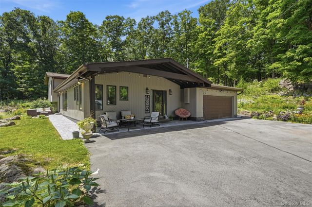 29 Murray Drive, Chester, NY 10918