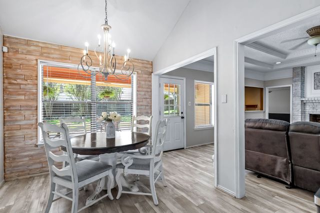 903 Forest Trail Court, Euless, TX 76039