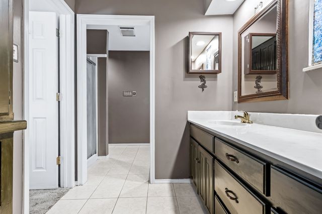 903 Forest Trail Court, Euless, TX 76039