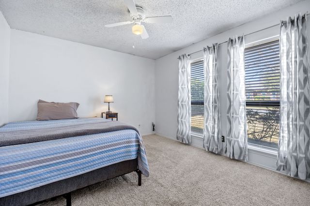 903 Forest Trail Court, Euless, TX 76039