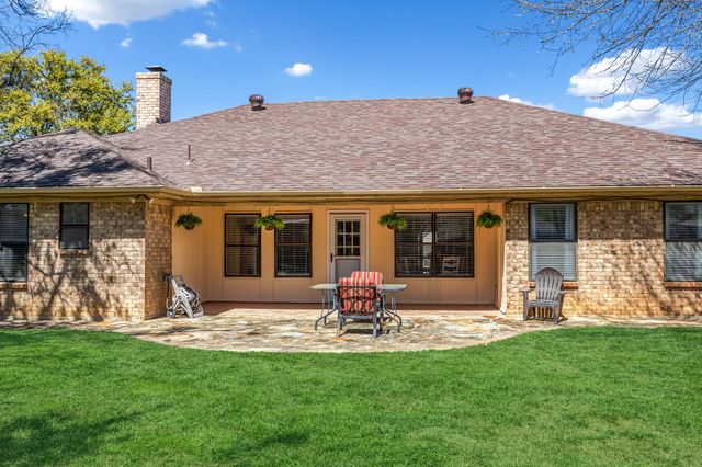 903 Forest Trail Court, Euless, TX 76039