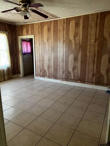 1115 S. Glenwood Blvd, Tyler, TX 75701