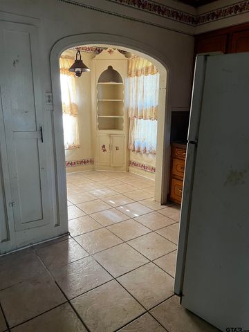 1115 S. Glenwood Blvd, Tyler, TX 75701