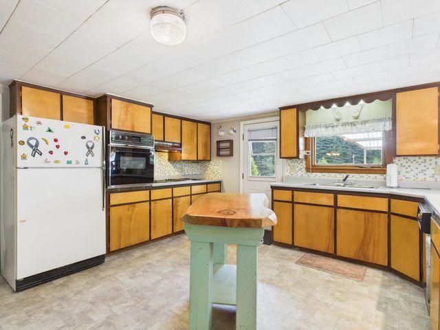 4781 Vermont Route 114, Canaan, VT 05903