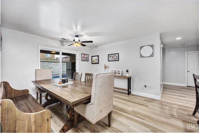 9007 Broadway Avenue, Bakersfield, CA 93311