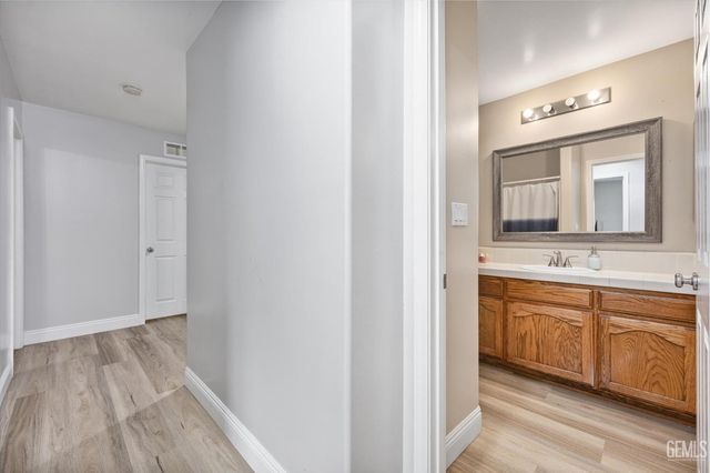 9007 Broadway Avenue, Bakersfield, CA 93311