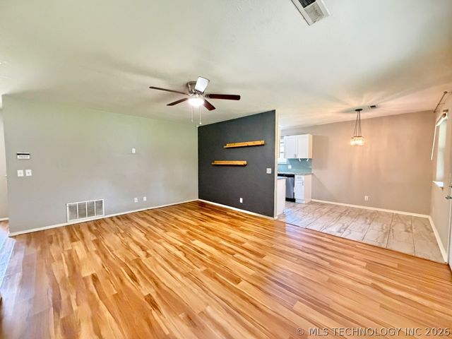 1709 S 4th Street, Broken Arrow, OK 74012