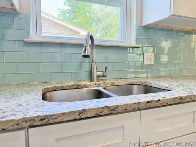 1709 S 4th Street, Broken Arrow, OK 74012