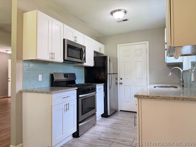 1709 S 4th Street, Broken Arrow, OK 74012