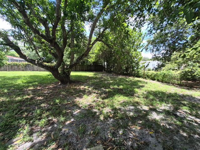 1760 NW 88th Street, Miami, FL 33147