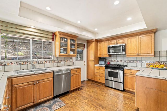 1480 E Glenoaks Boulevard, Glendale, CA 91206