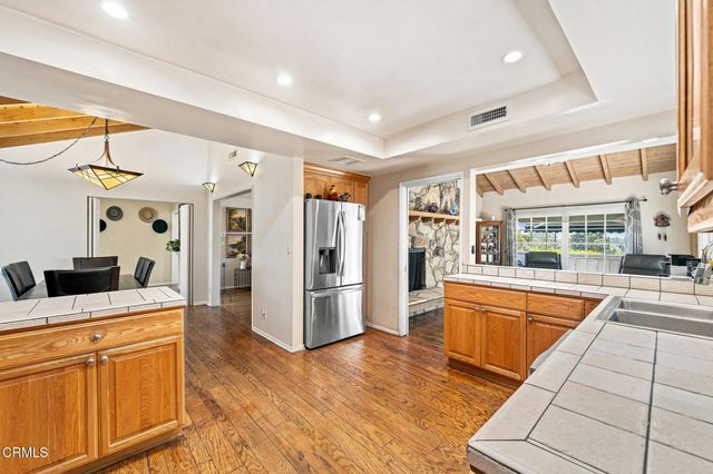 1480 E Glenoaks Boulevard, Glendale, CA 91206