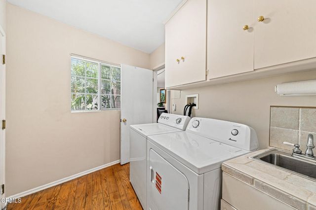 1480 E Glenoaks Boulevard, Glendale, CA 91206